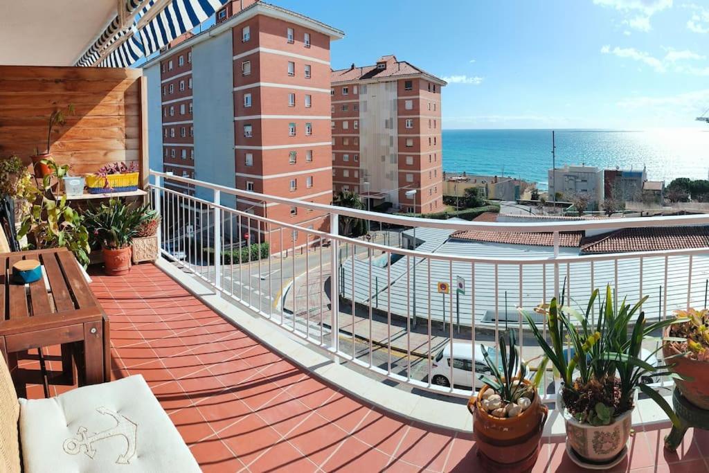 Al Lado De Barcelona Y La Playa *